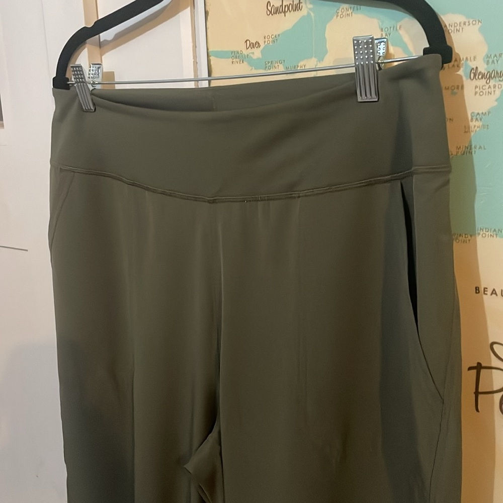 Patagonia Happy Hike Studio Pants - Green 💜 - Picture 2 of 12